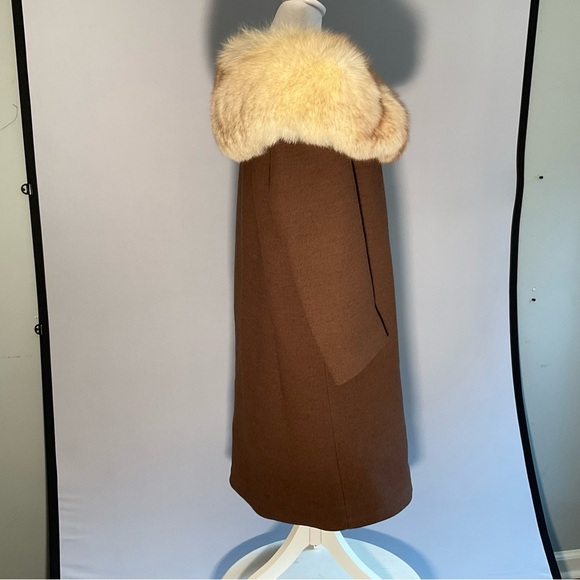 Vintage Ladies Sz 8ish Stevens Forstman Brown Wool Coat, Fox Collar - Picture 10 of 16